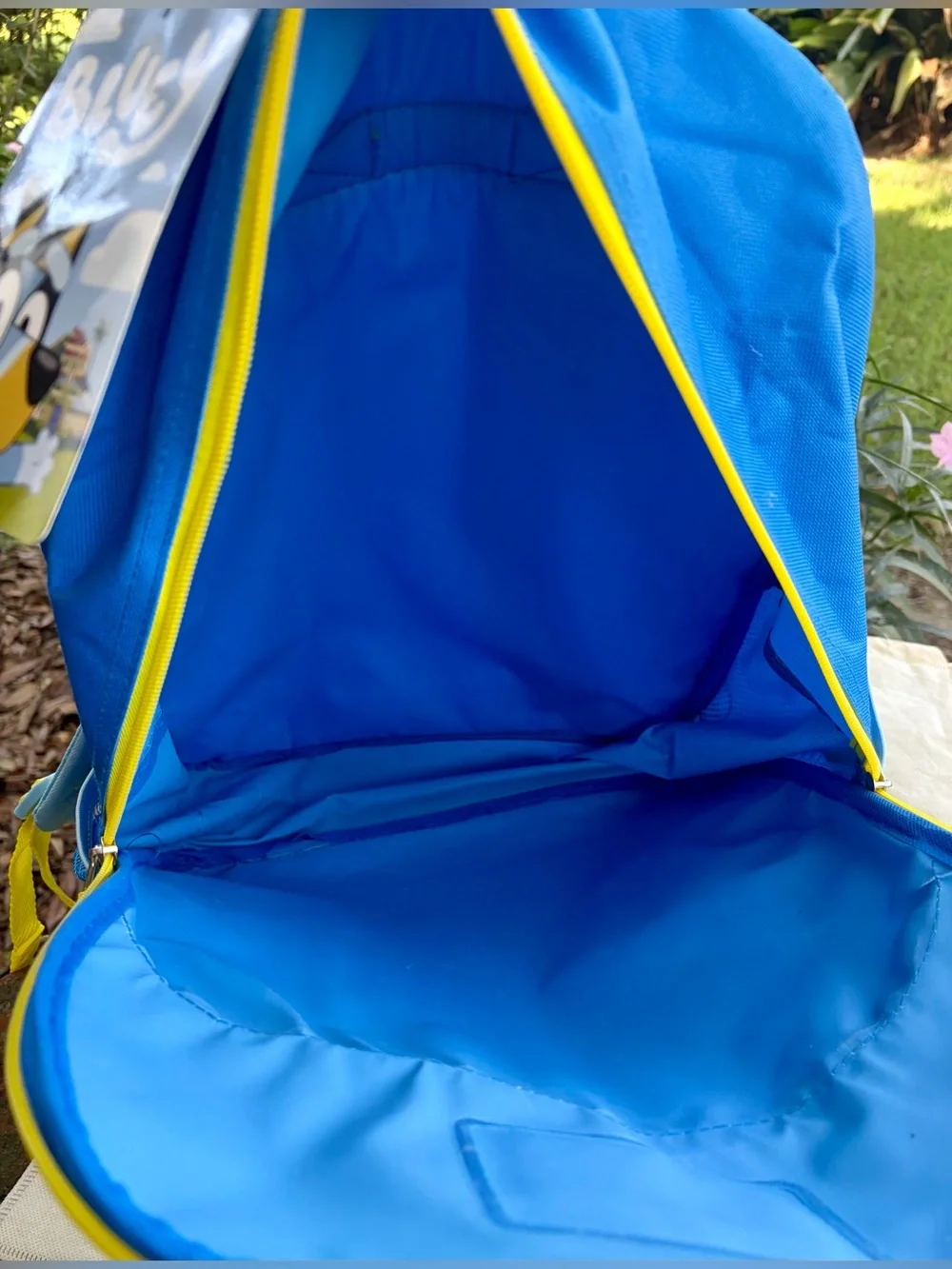 NWT BLUEY Blue/Yellow Kids Backpack and NWT HYDRAPEAK Blue Dino Tumbler